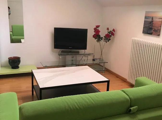 Apartment With Cathedral View Apartment *